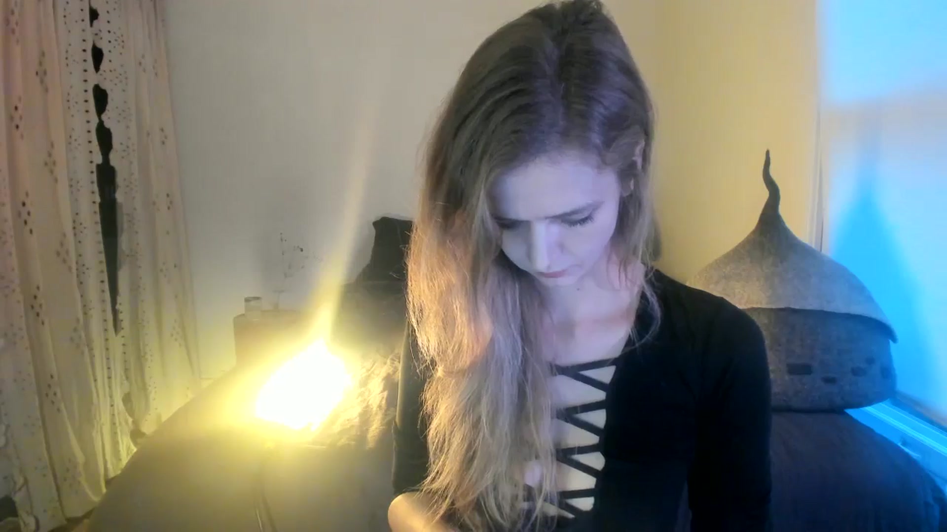 Gallery image thumbnail from muffinmoon's myfreecams stream on, 07/25/2024, 03:49 image 6 of 20