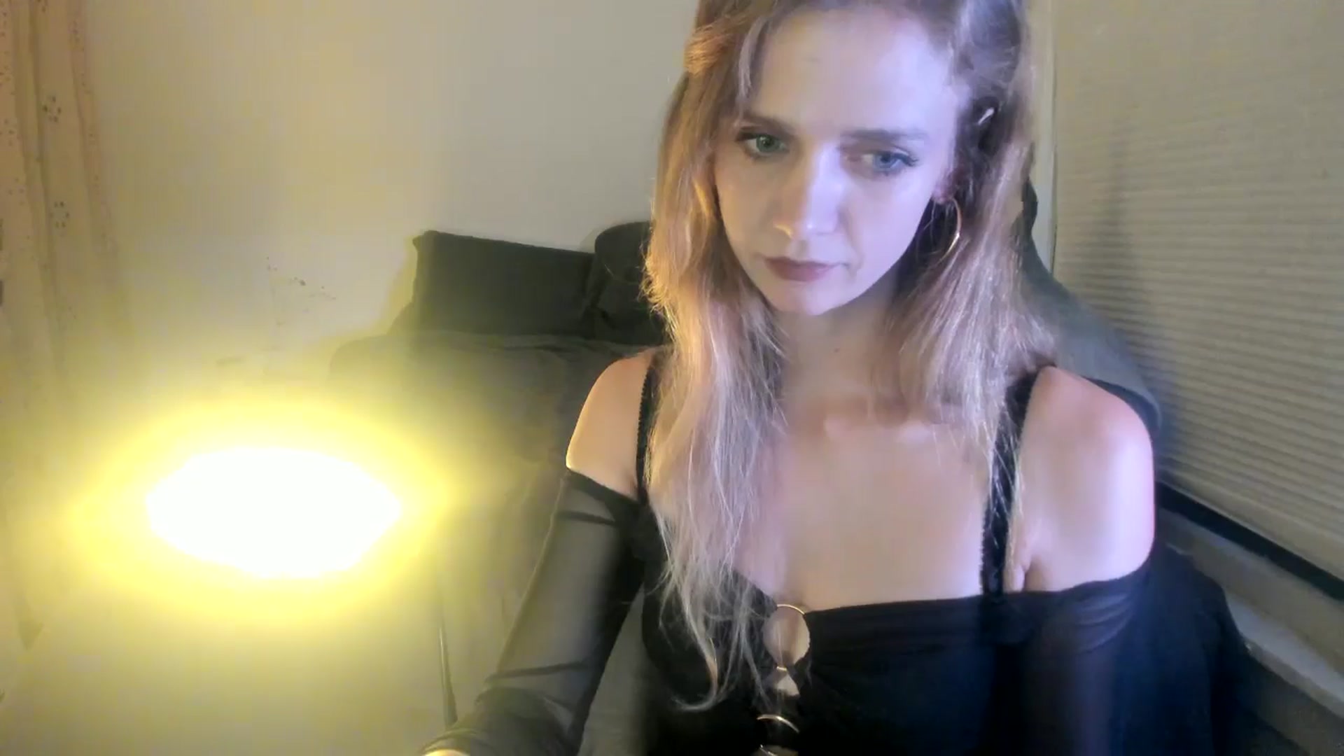 Gallery image thumbnail from muffinmoon's myfreecams stream on, 07/25/2024, 05:04 image 12 of 20
