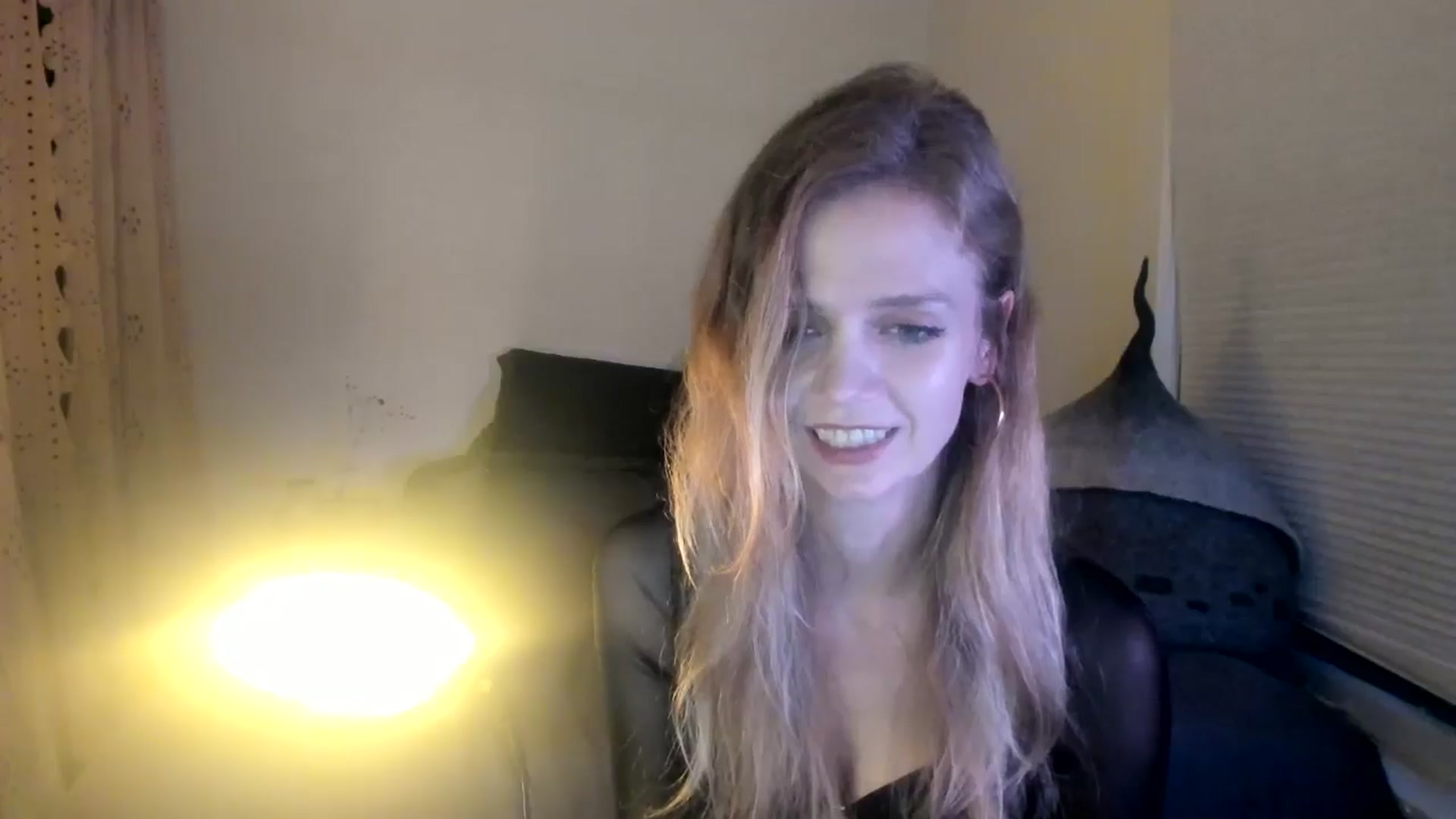 Gallery image thumbnail from muffinmoon's myfreecams stream on, 07/25/2024, 05:04 image 7 of 20