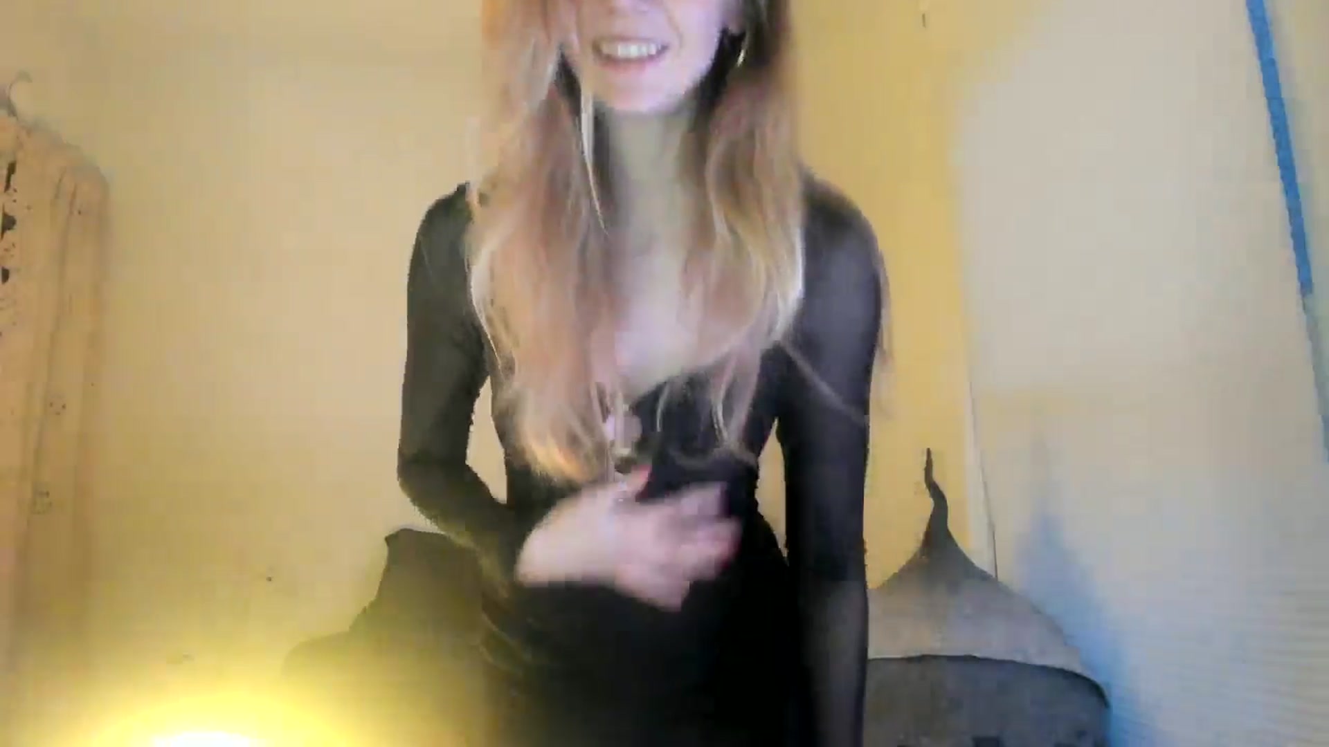 Gallery image thumbnail from muffinmoon's myfreecams stream on, 07/25/2024, 05:04 image 2 of 20