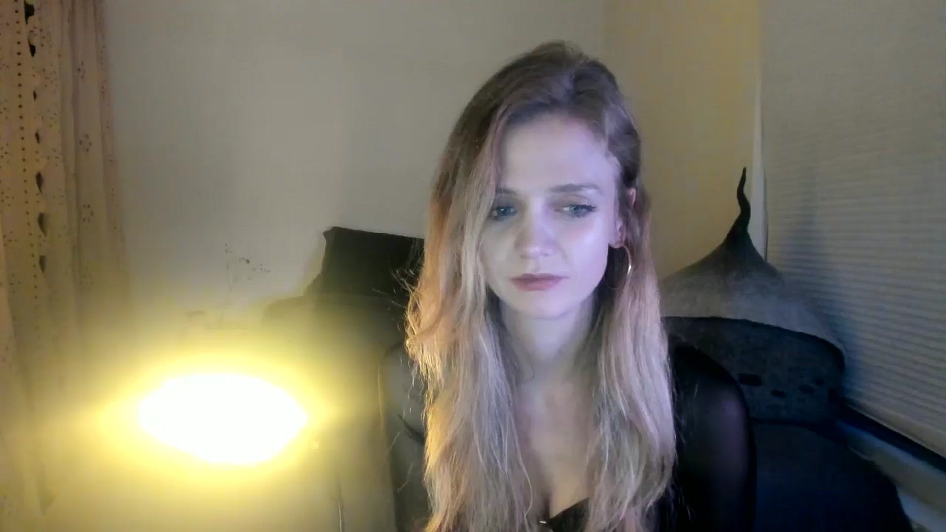 Gallery image thumbnail from muffinmoon's myfreecams stream on, 07/25/2024, 05:04 image 5 of 20