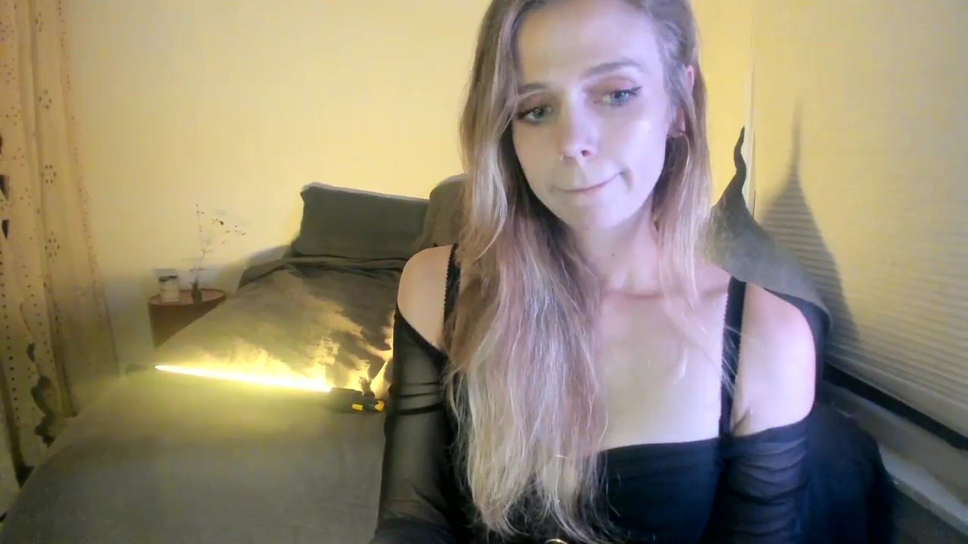 Gallery image thumbnail from muffinmoon's myfreecams stream on, 07/25/2024, 05:04 image 14 of 20