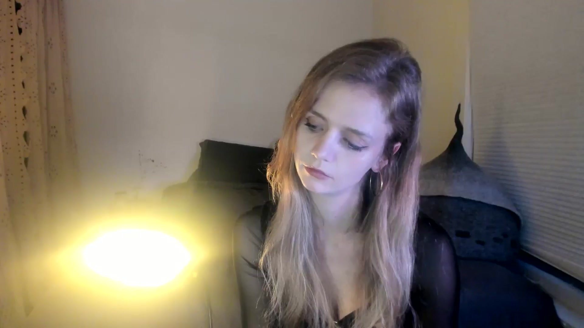 Gallery image thumbnail from muffinmoon's myfreecams stream on, 07/25/2024, 05:04 image 6 of 20