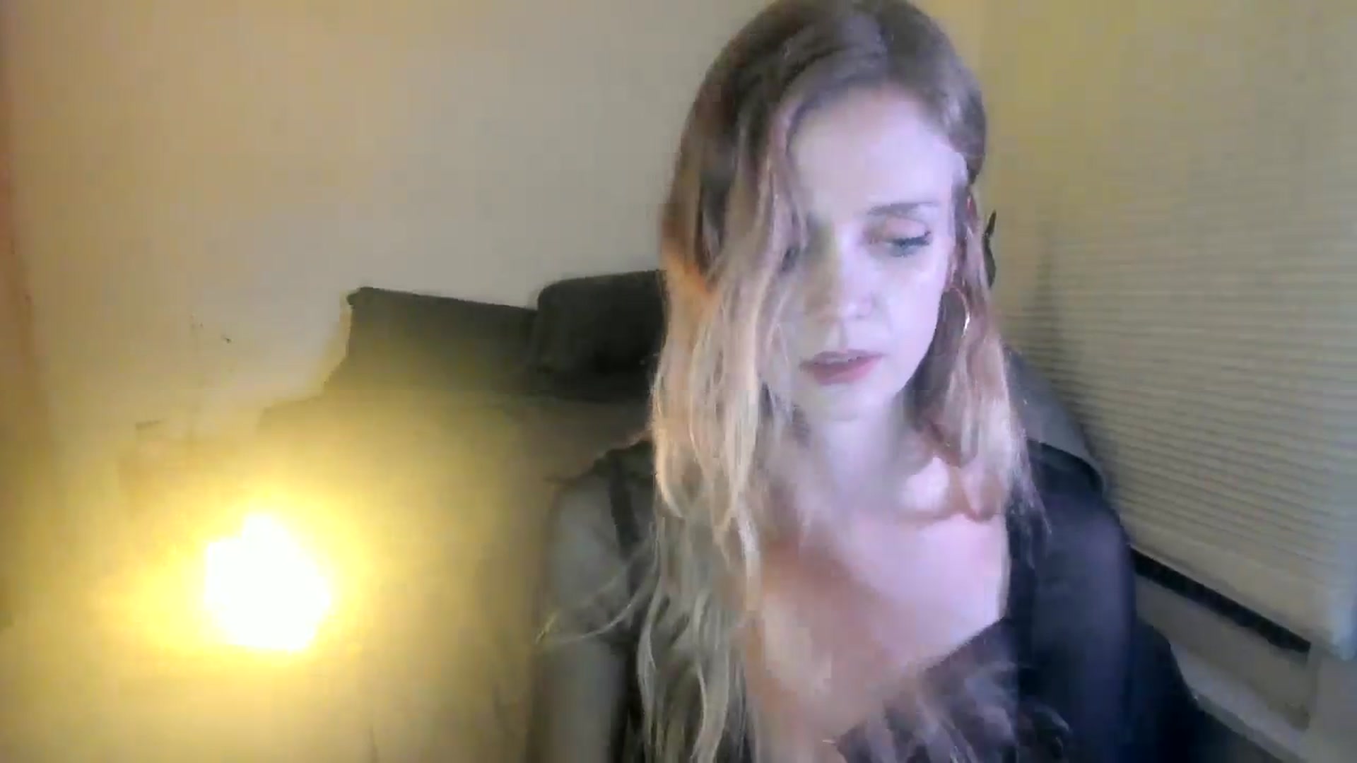 Gallery image thumbnail from muffinmoon's myfreecams stream on, 07/25/2024, 06:13 image 11 of 20