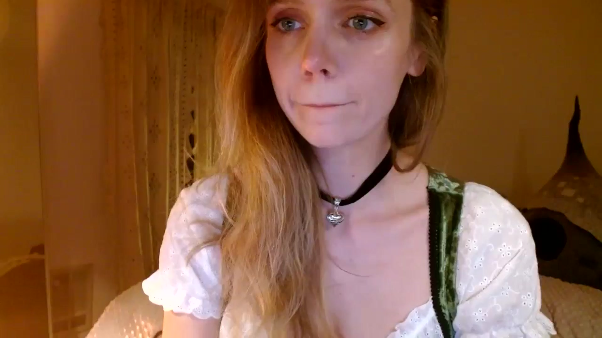 Gallery image thumbnail from muffinmoon's myfreecams stream on, 10/27/2024, 05:32 image 1 of 20