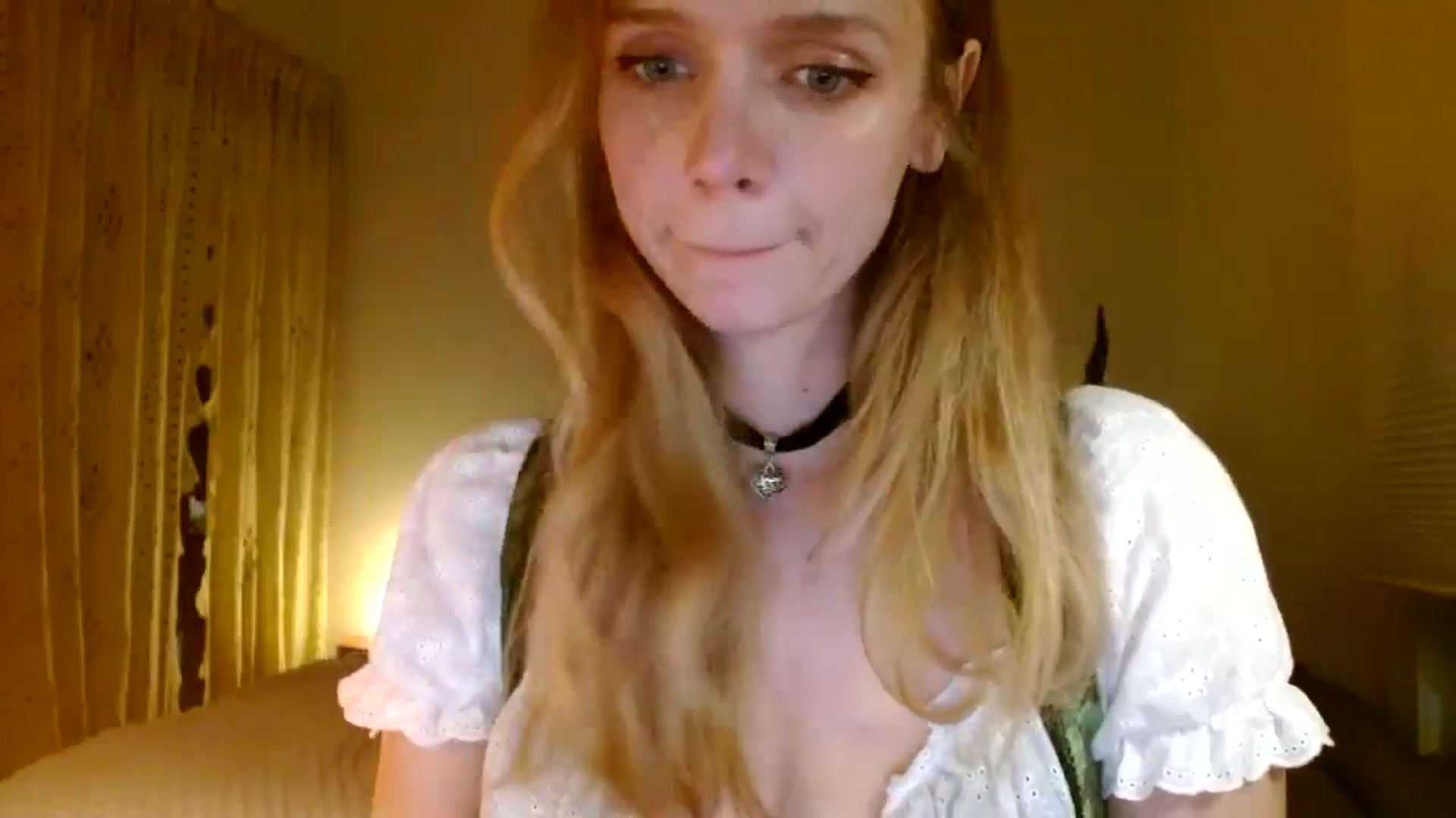 Gallery image thumbnail from muffinmoon's myfreecams stream on, 10/27/2024, 06:28 image 12 of 20