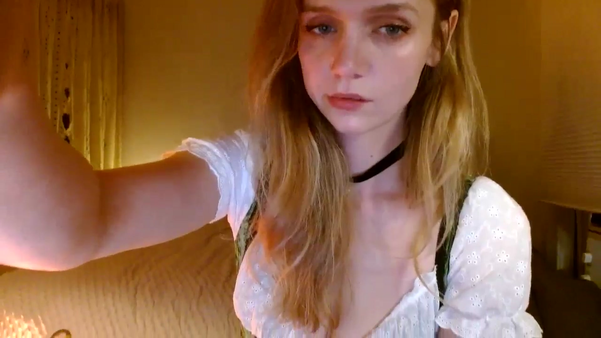 Gallery image thumbnail from muffinmoon's myfreecams stream on, 10/27/2024, 06:28 image 16 of 20