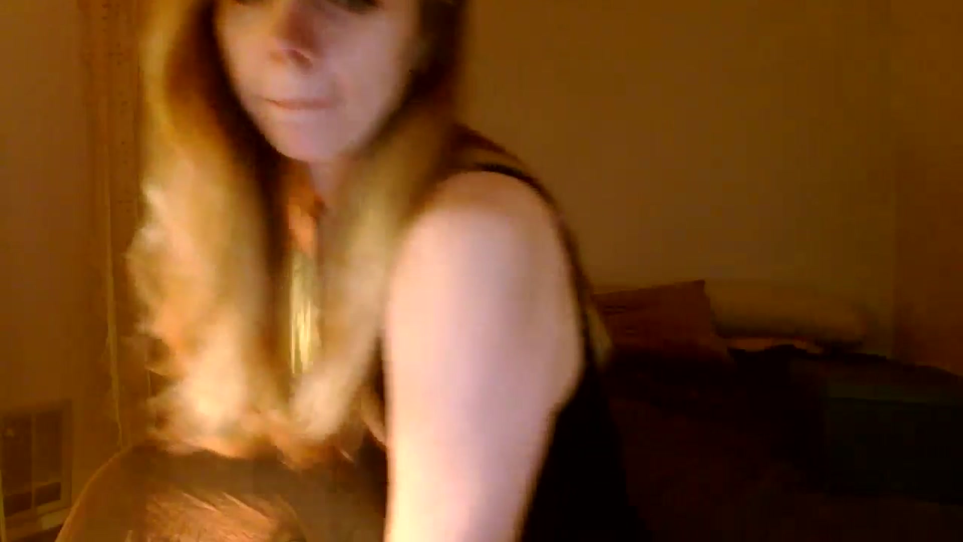 Gallery image thumbnail from muffinmoon's myfreecams stream on, 10/28/2024, 03:34 image 2 of 20