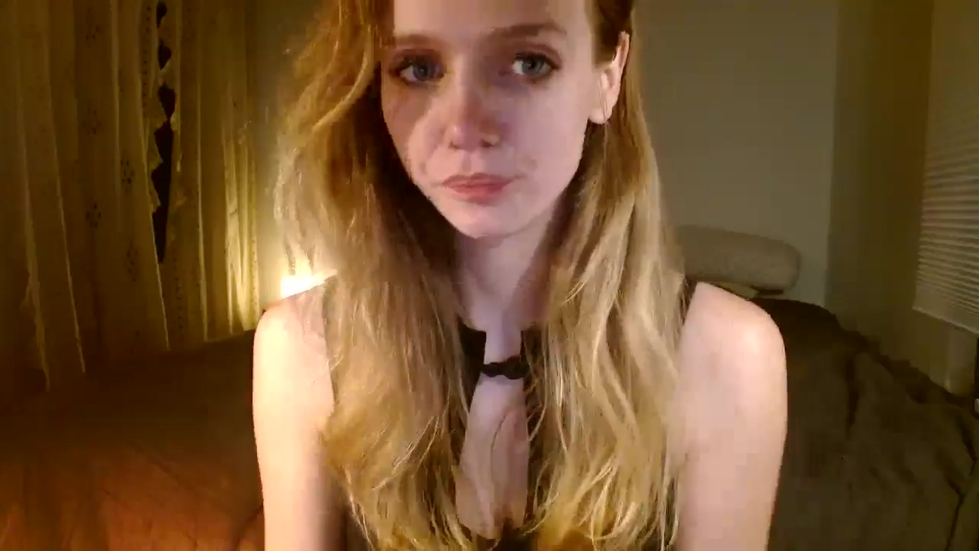 Gallery image thumbnail from muffinmoon's myfreecams stream on, 10/28/2024, 03:34 image 19 of 20