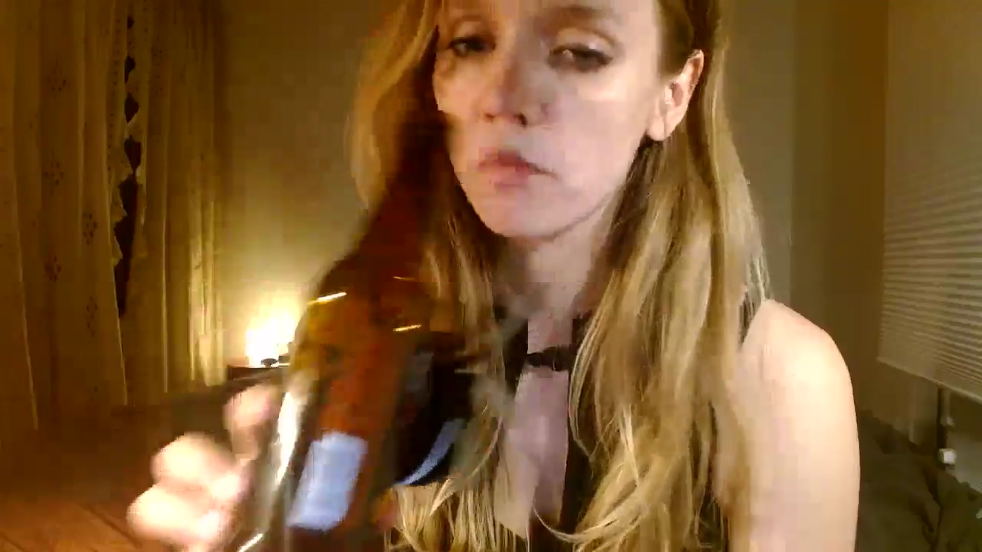 Gallery image thumbnail from muffinmoon's myfreecams stream on, 10/28/2024, 03:34 image 17 of 20