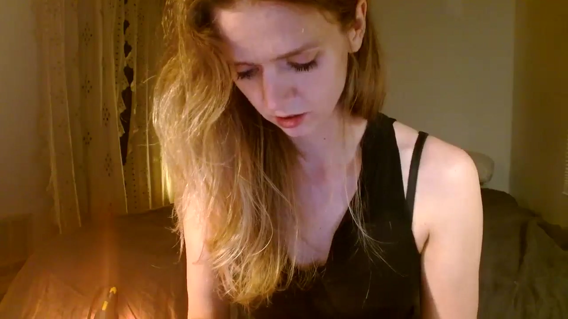 Gallery image thumbnail from muffinmoon's myfreecams stream on, 10/28/2024, 04:04 image 5 of 20