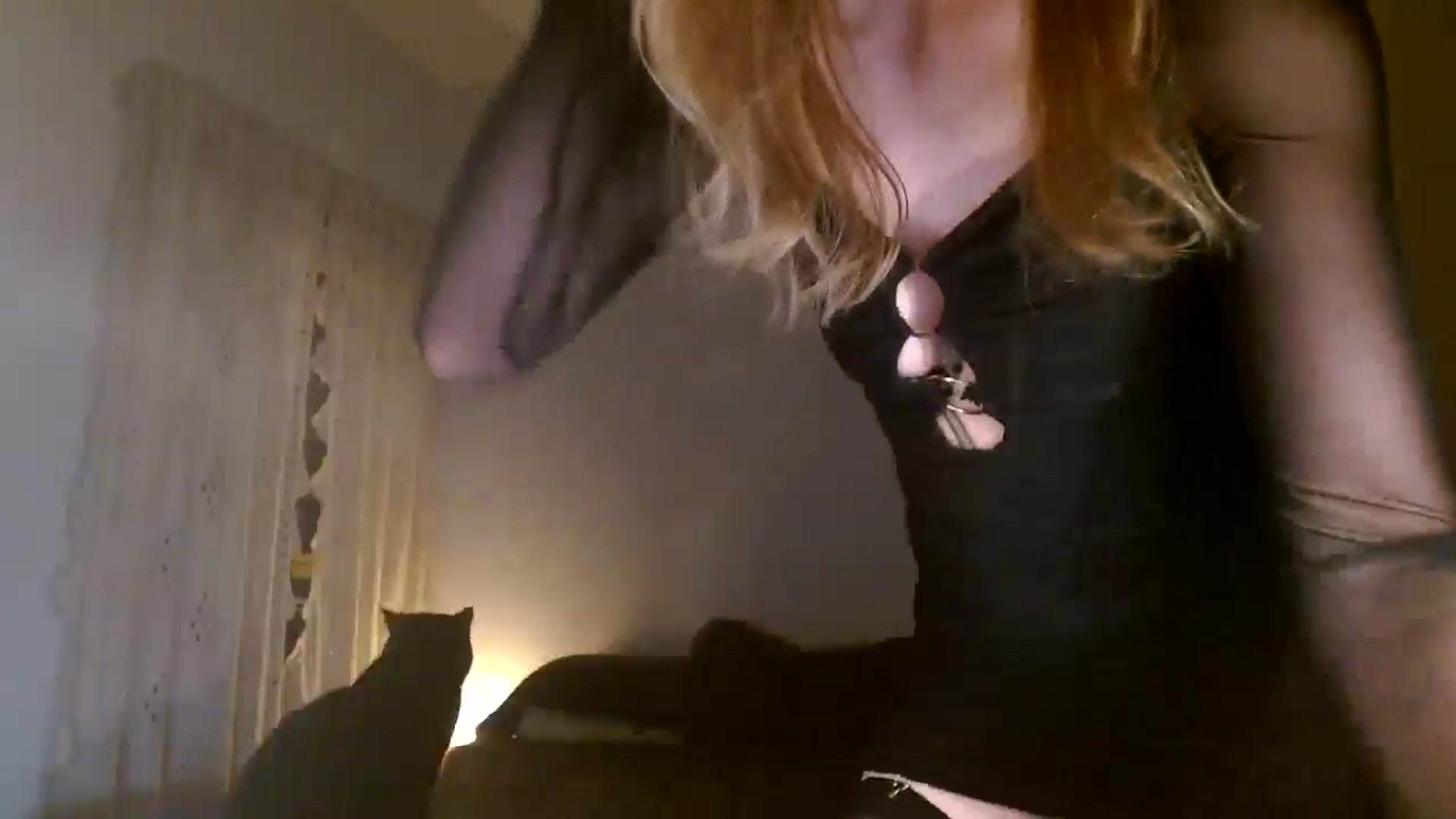 Gallery image thumbnail from muffinmoon's myfreecams stream on, 12/06/2024, 04:32 image 2 of 20