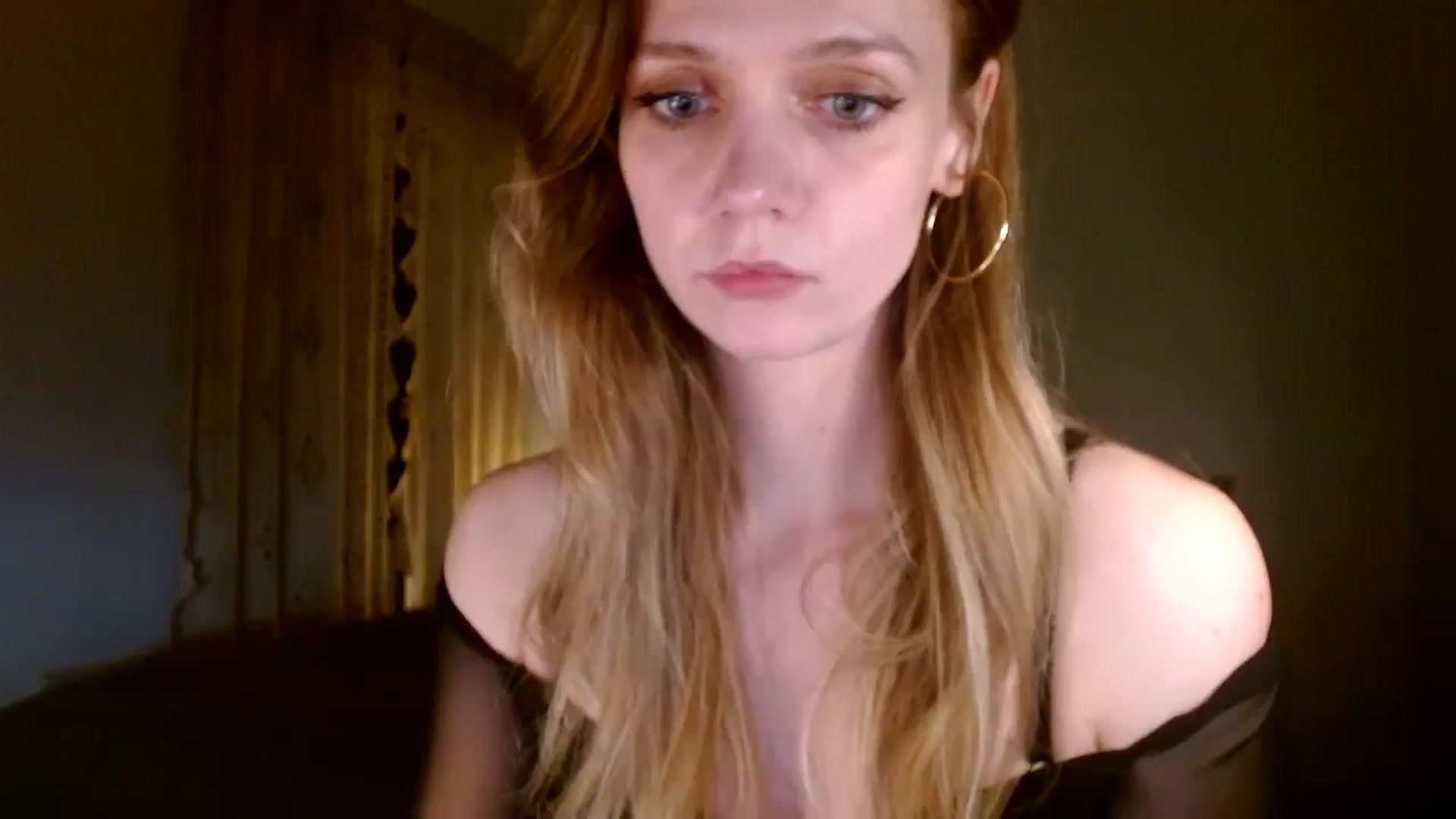Gallery image thumbnail from muffinmoon's myfreecams stream on, 12/06/2024, 04:32 image 14 of 20