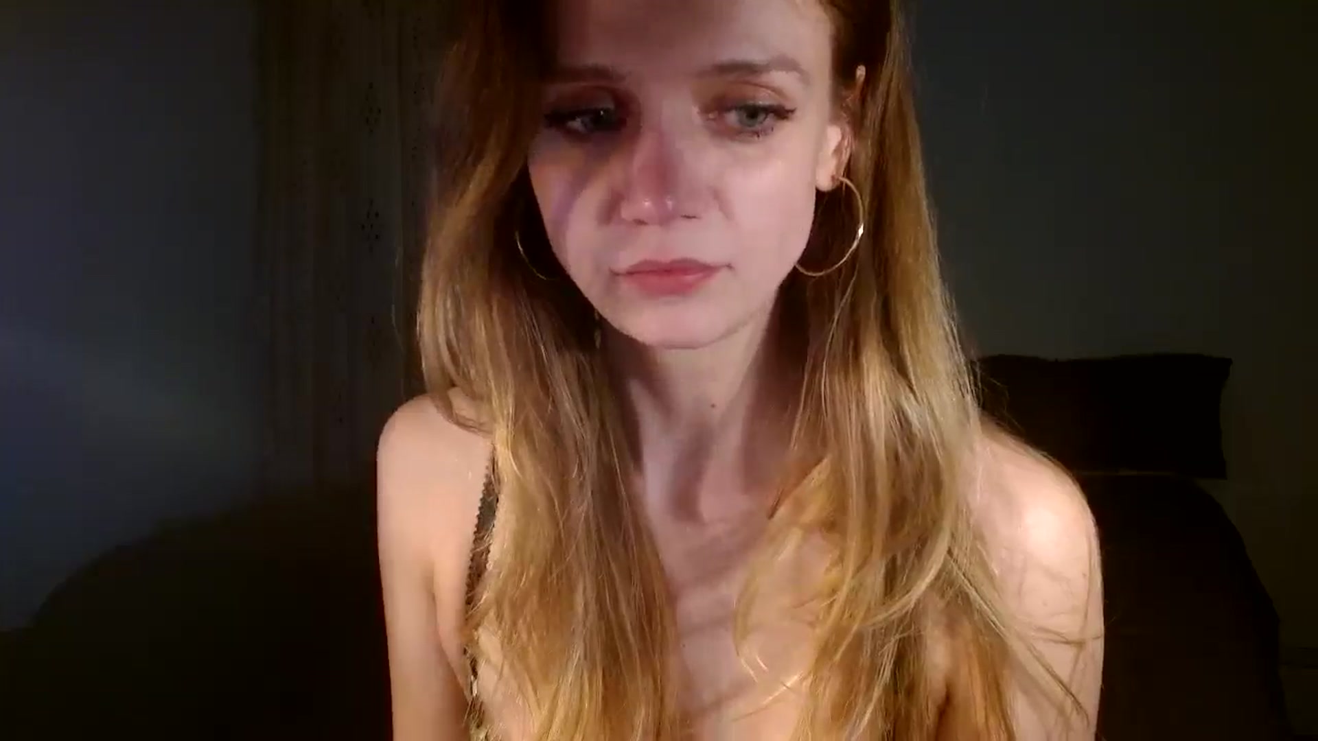 Gallery image thumbnail from muffinmoon's myfreecams stream on, 12/06/2024, 06:57 image 18 of 20
