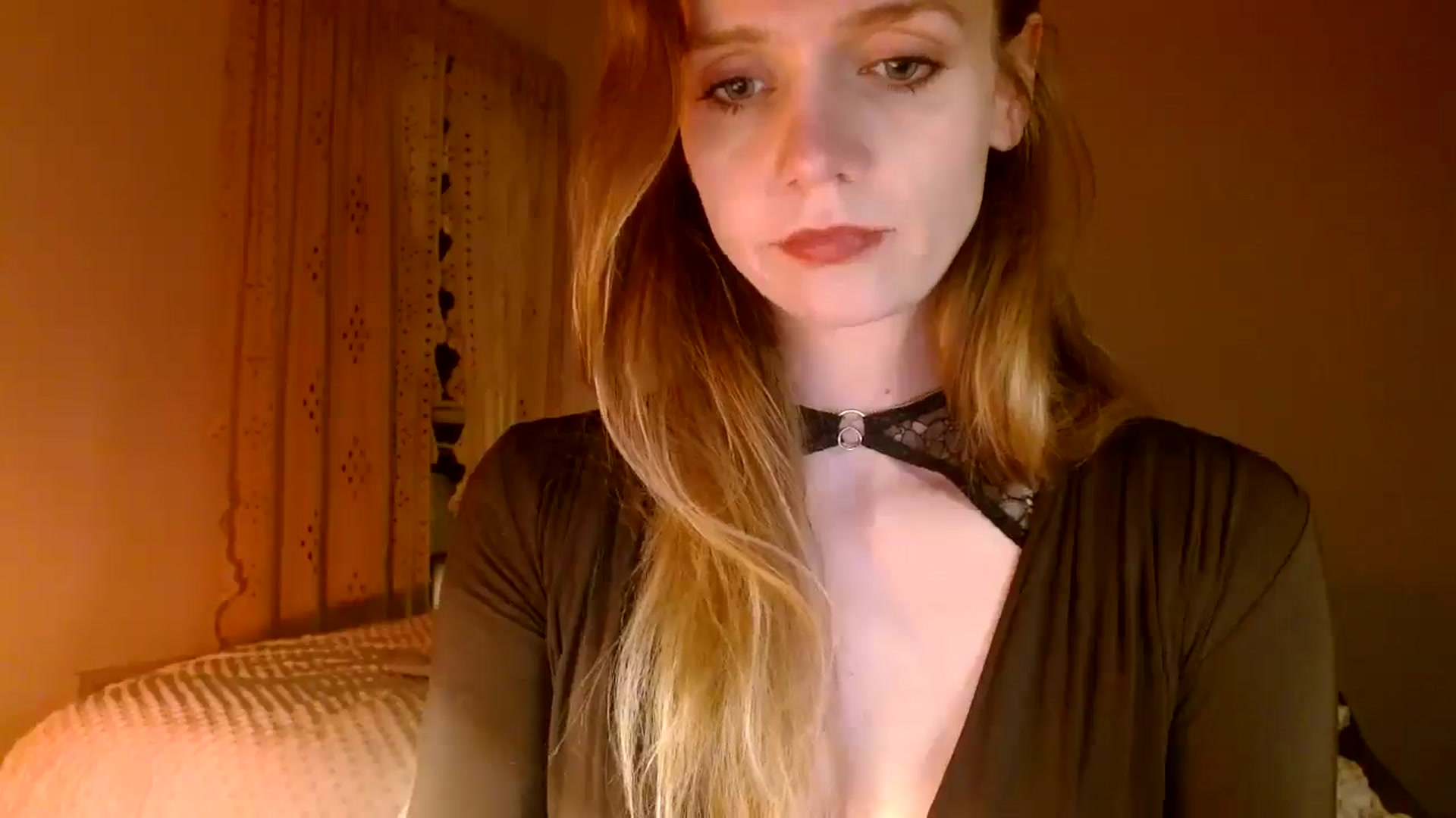 Gallery image thumbnail from muffinmoon's myfreecams stream on, 12/08/2024, 05:36 image 8 of 20