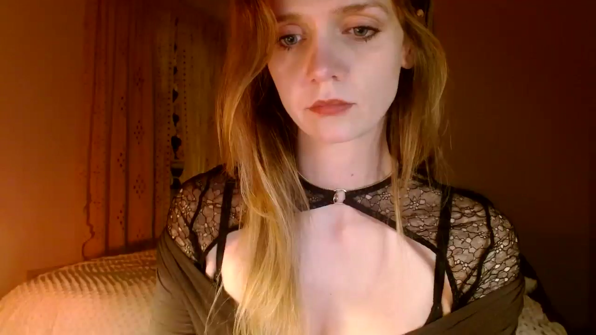 Gallery image thumbnail from muffinmoon's myfreecams stream on, 12/08/2024, 05:36 image 17 of 20