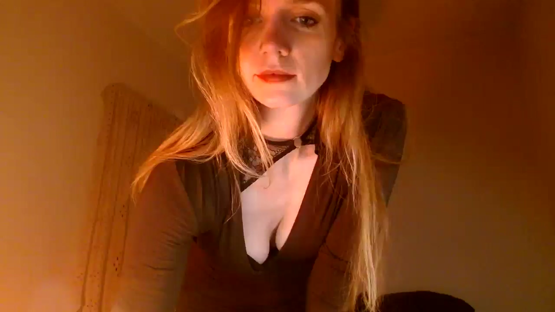 Gallery image thumbnail from muffinmoon's myfreecams stream on, 12/08/2024, 05:36 image 7 of 20