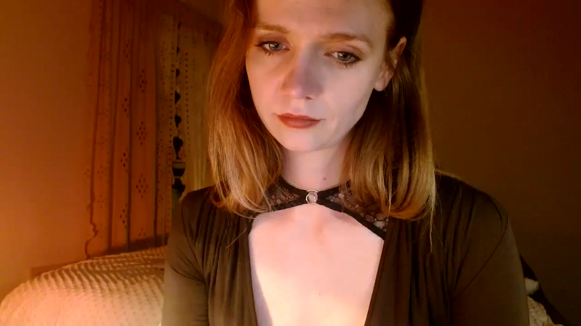 Gallery image thumbnail from muffinmoon's myfreecams stream on, 12/08/2024, 05:36 image 9 of 20