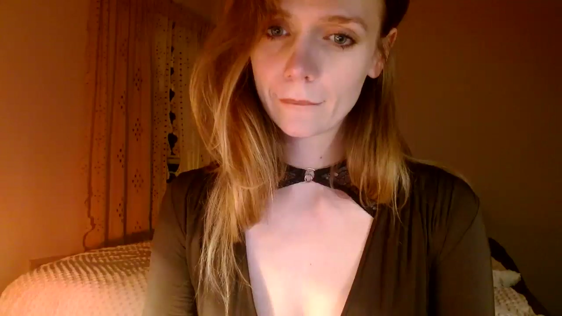Gallery image thumbnail from muffinmoon's myfreecams stream on, 12/08/2024, 05:36 image 10 of 20