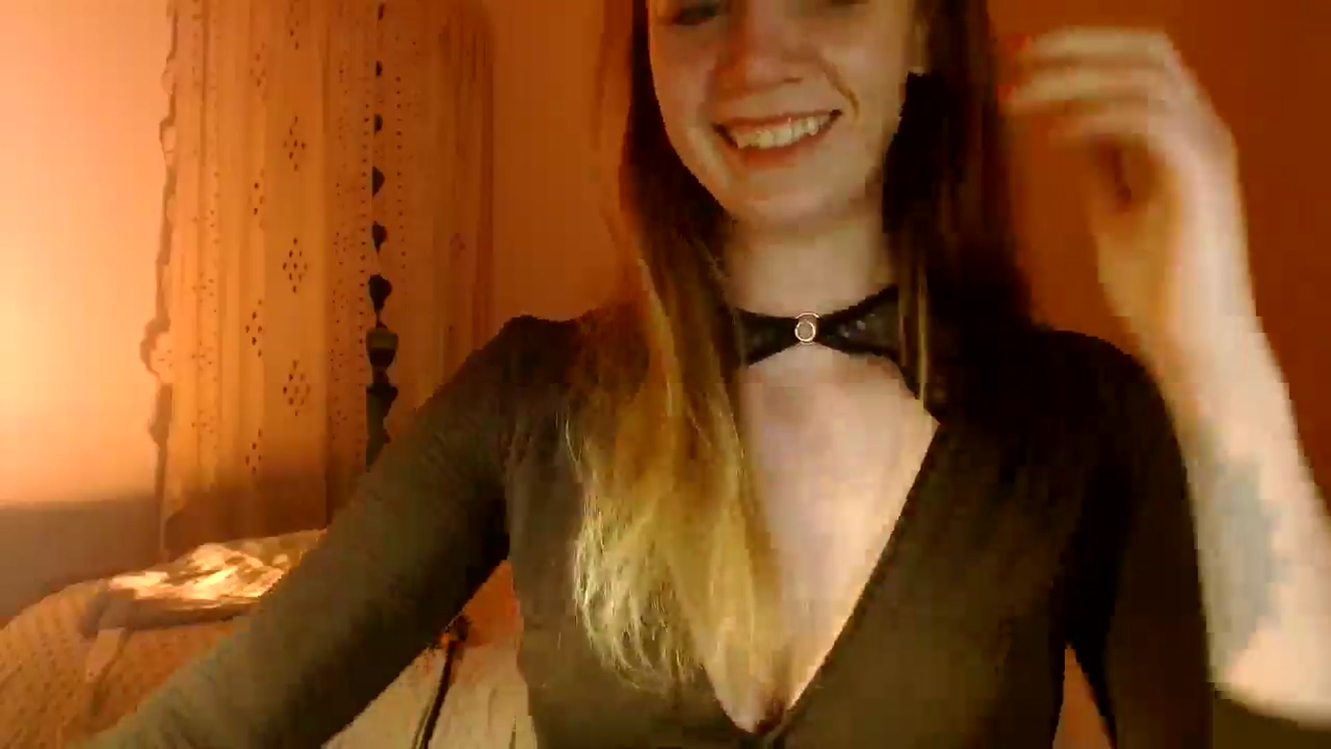 Gallery image thumbnail from muffinmoon's myfreecams stream on, 12/08/2024, 06:40 image 5 of 20