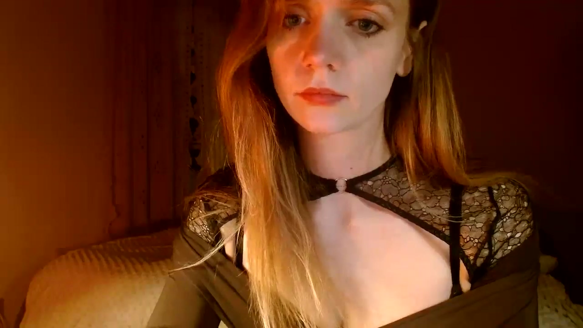 Gallery image thumbnail from muffinmoon's myfreecams stream on, 12/08/2024, 06:40 image 14 of 20
