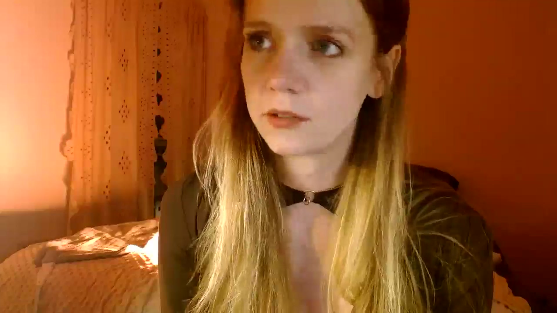 Gallery image thumbnail from muffinmoon's myfreecams stream on, 12/08/2024, 06:40 image 9 of 20