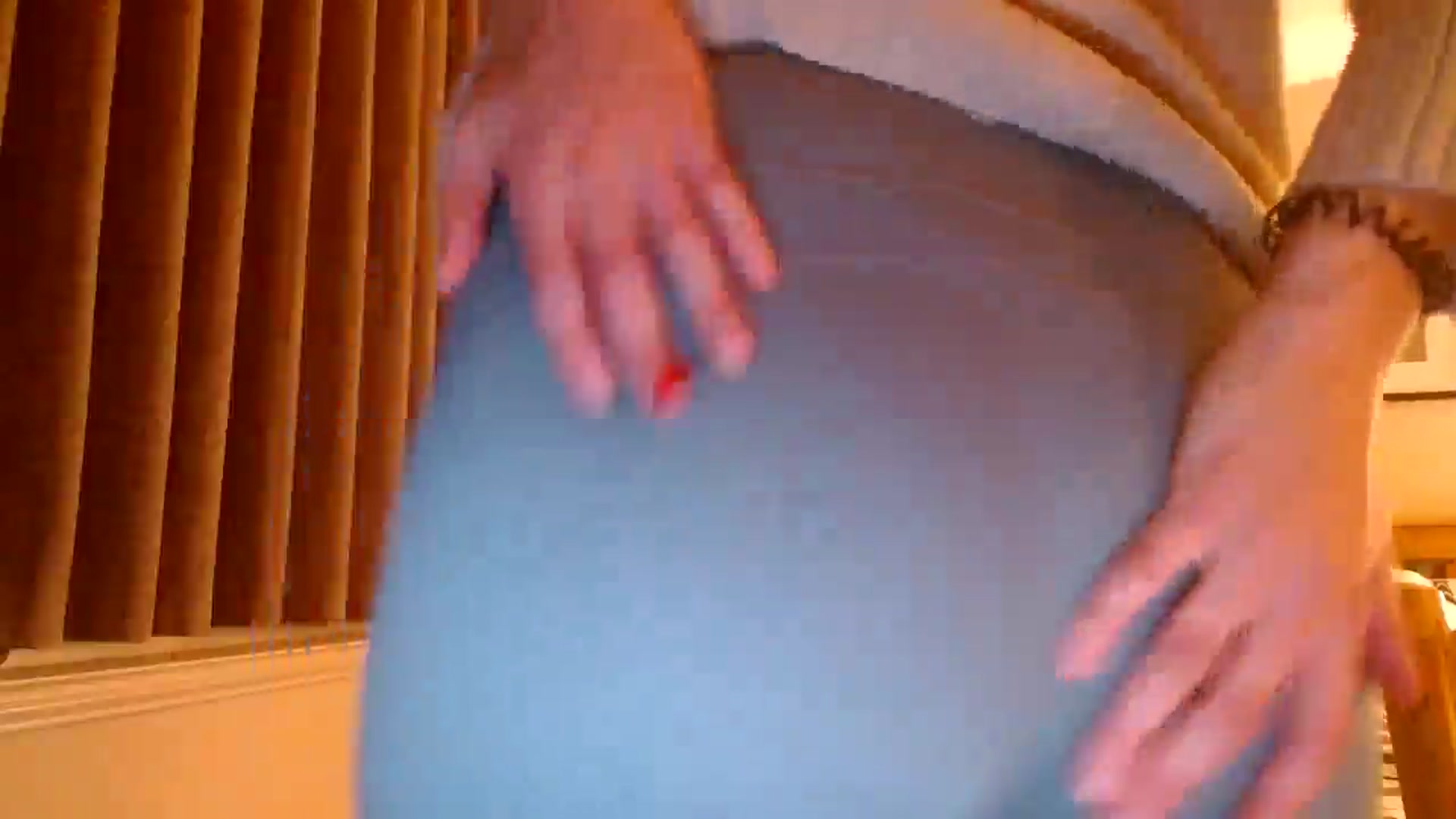 Gallery image thumbnail from muffinmoon's myfreecams stream on, 12/13/2024, 06:20 image 6 of 20