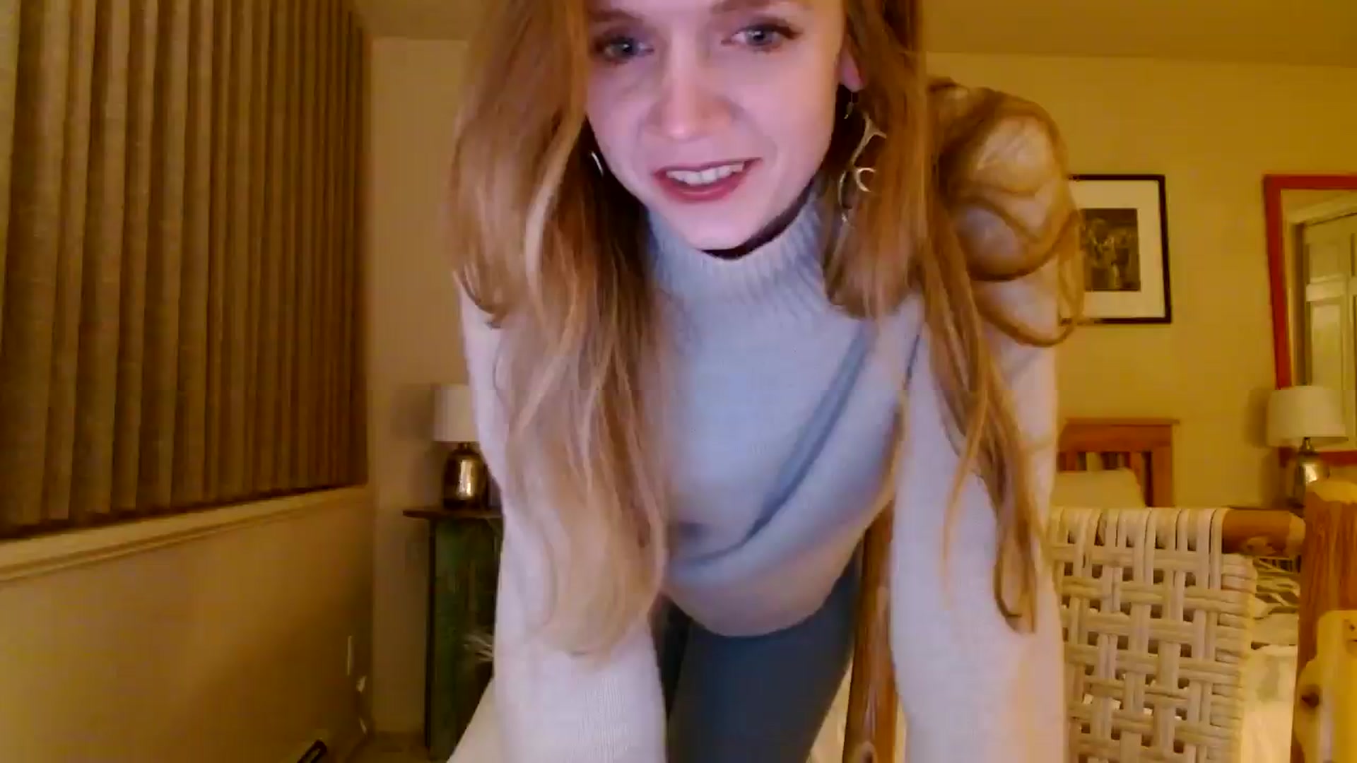 Gallery image thumbnail from muffinmoon's myfreecams stream on, 12/13/2024, 06:20 image 1 of 20