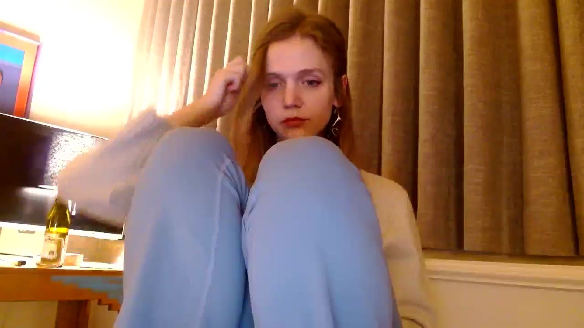 Gallery image thumbnail from muffinmoon's myfreecams stream on, 12/13/2024, 06:20 image 15 of 20