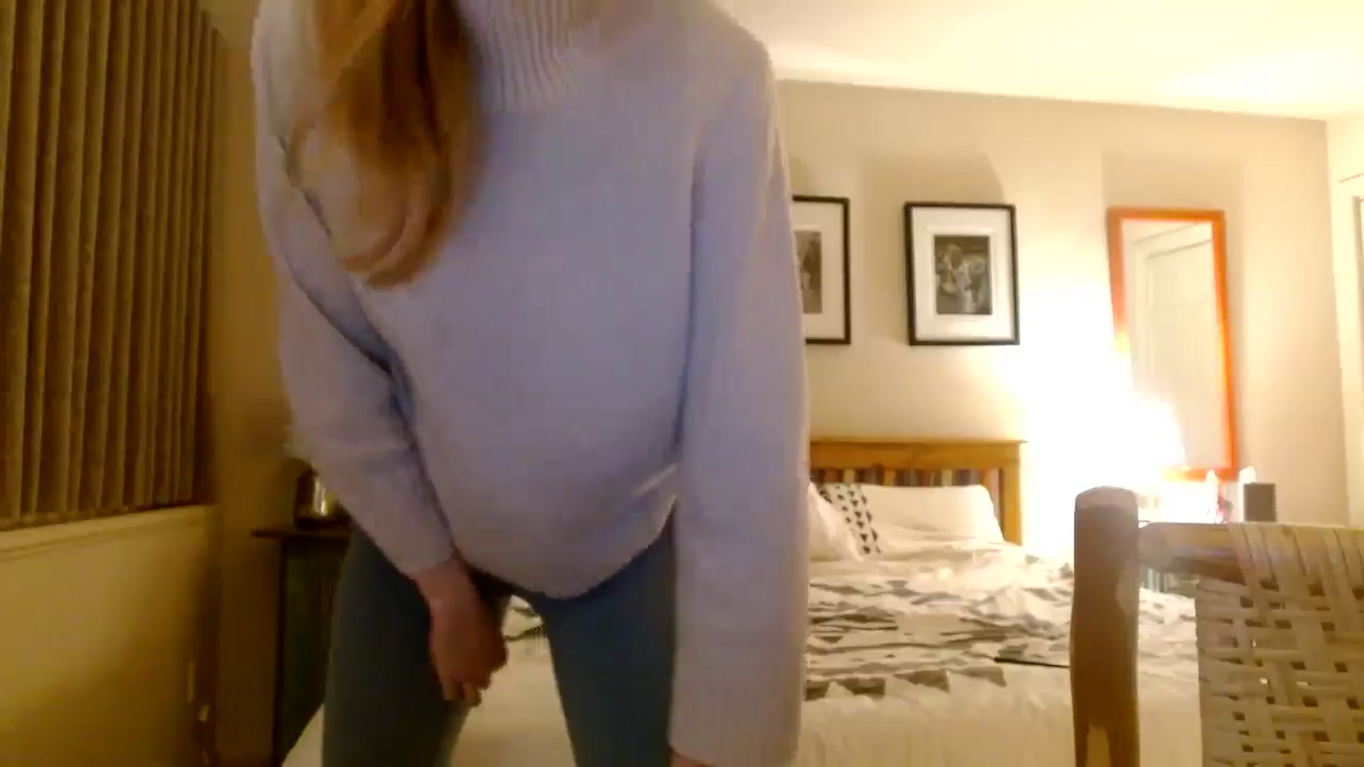 Gallery image thumbnail from muffinmoon's myfreecams stream on, 12/13/2024, 07:07 image 12 of 20