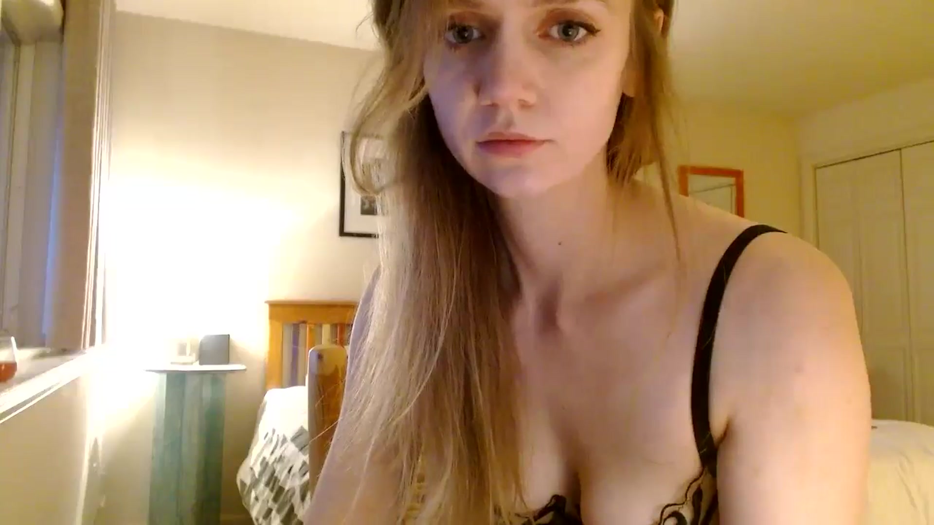 Gallery image thumbnail from muffinmoon's myfreecams stream on, 12/14/2024, 23:59 image 19 of 20