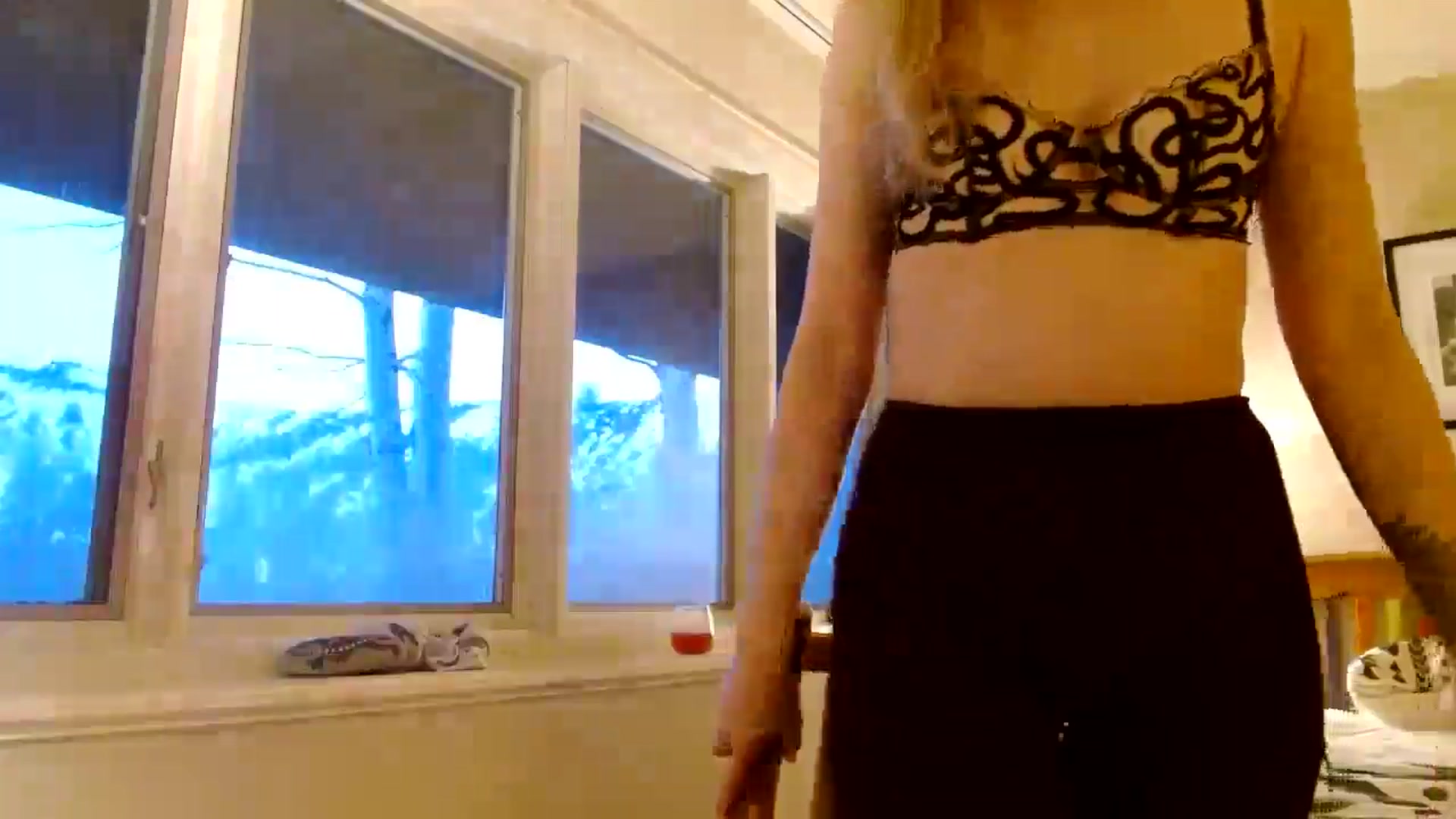 Gallery image thumbnail from muffinmoon's myfreecams stream on, 12/14/2024, 23:59 image 18 of 20