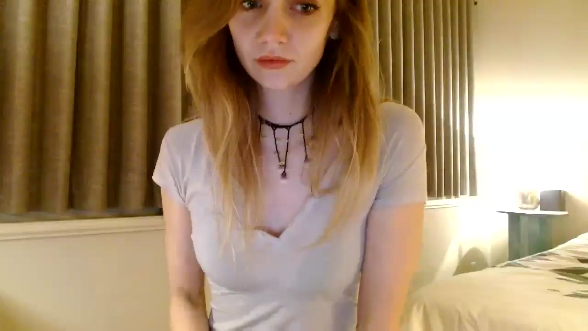 Gallery image thumbnail from muffinmoon's myfreecams stream on, 12/15/2024, 07:45 image 5 of 20