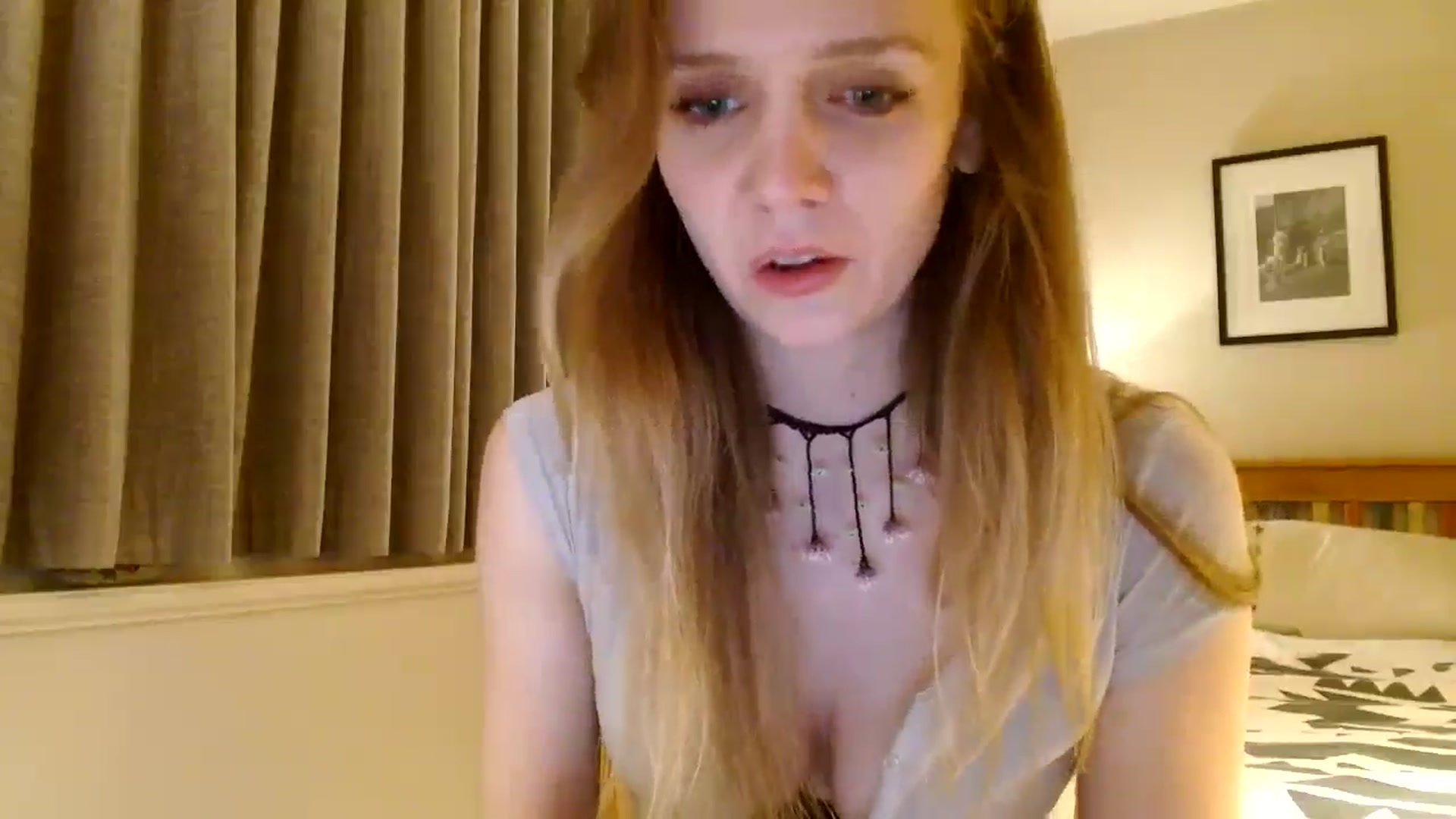 Gallery image thumbnail from muffinmoon's myfreecams stream on, 12/15/2024, 07:45 image 11 of 20