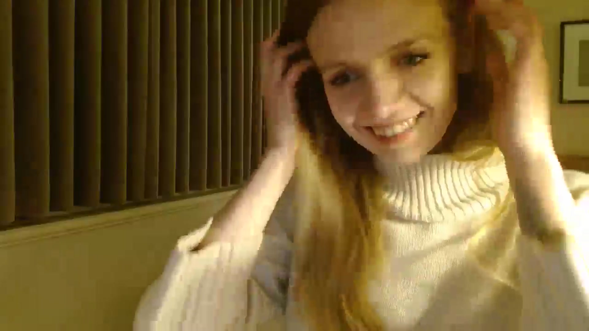 Gallery image thumbnail from muffinmoon's myfreecams stream on, 12/17/2024, 07:17 image 4 of 20