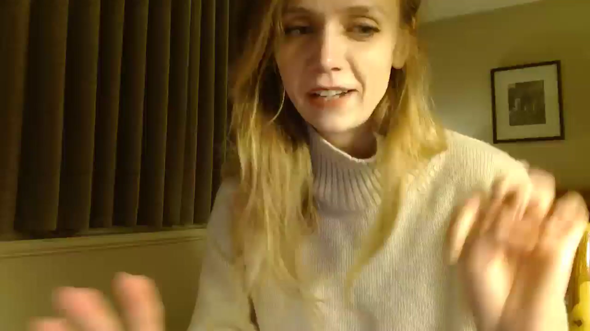 Gallery image thumbnail from muffinmoon's myfreecams stream on, 12/17/2024, 07:17 image 1 of 20