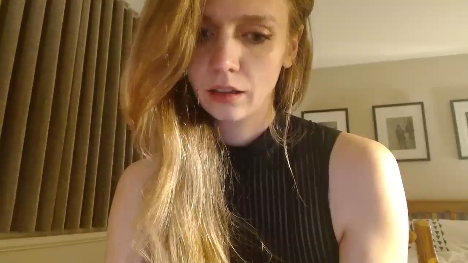 Gallery image thumbnail from muffinmoon's myfreecams stream on, 12/17/2024, 07:32 image 20 of 20