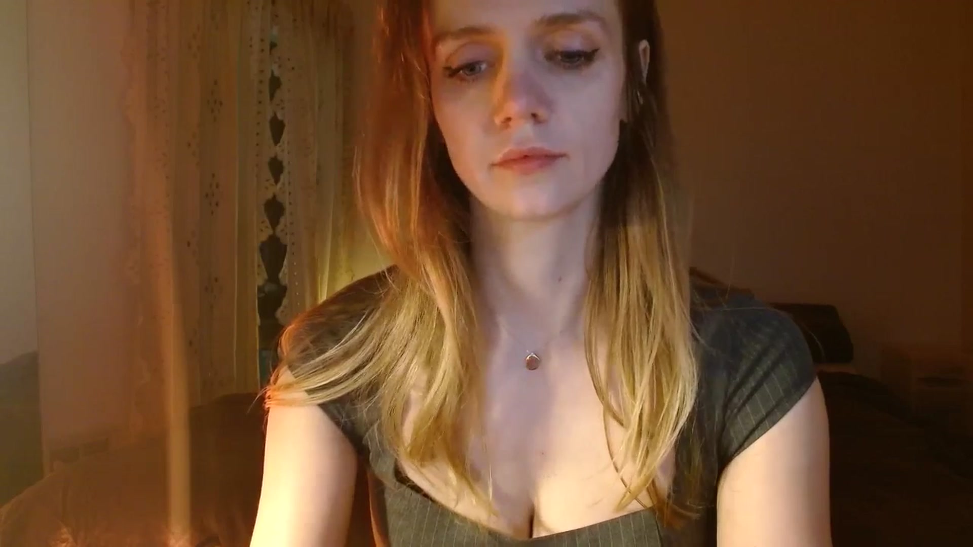 Gallery image thumbnail from muffinmoon's myfreecams stream on, 01/31/2025, 06:32 image 9 of 20