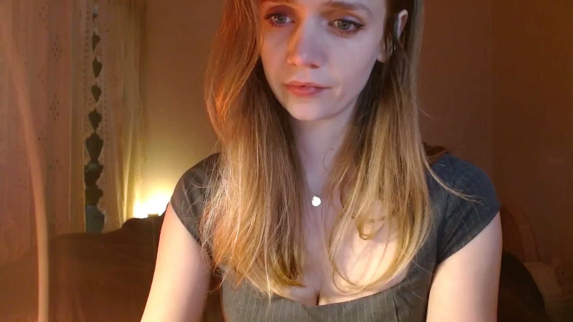 Gallery image thumbnail from muffinmoon's myfreecams stream on, 01/31/2025, 06:32 image 14 of 20