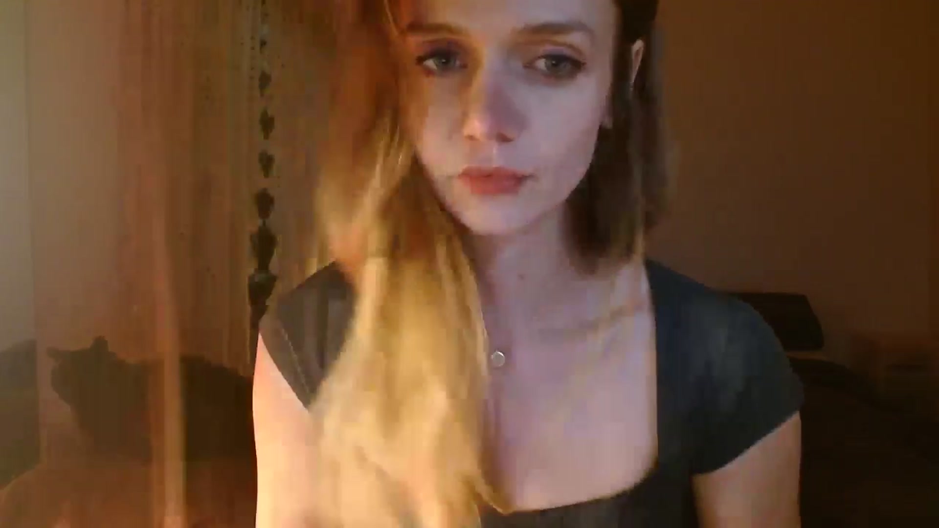 Gallery image thumbnail from muffinmoon's myfreecams stream on, 01/31/2025, 06:32 image 7 of 20