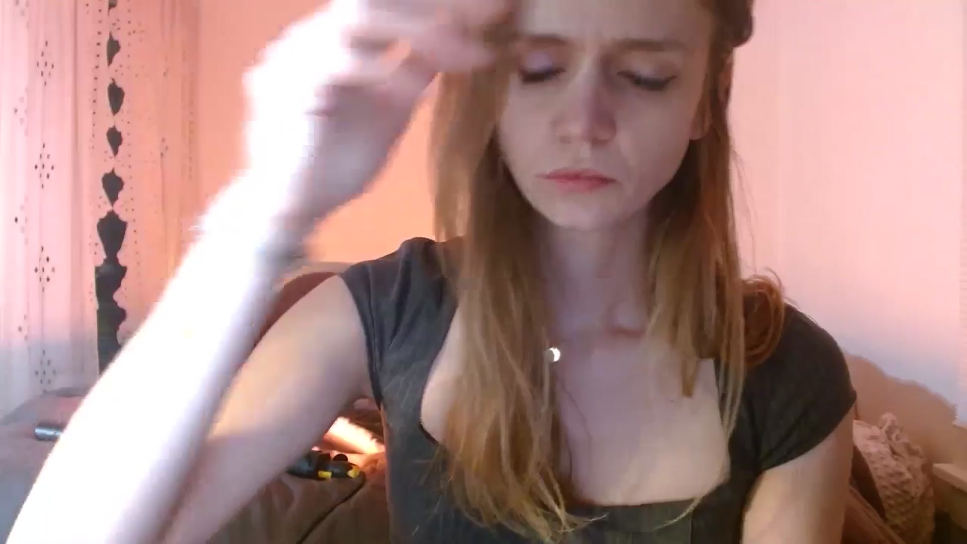 Gallery image thumbnail from muffinmoon's myfreecams stream on, 01/31/2025, 08:18 image 11 of 20