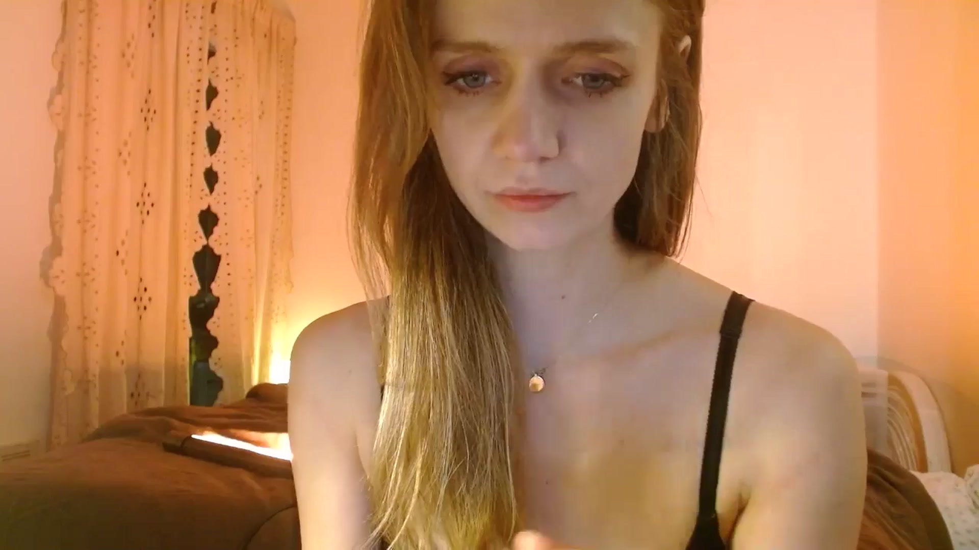 Gallery image thumbnail from muffinmoon's myfreecams stream on, 01/31/2025, 08:18 image 15 of 20