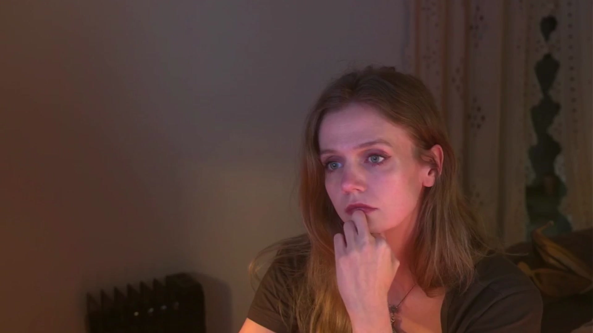 Gallery image thumbnail from muffinmoon's myfreecams stream on, 03/09/2025, 04:33 image 10 of 20
