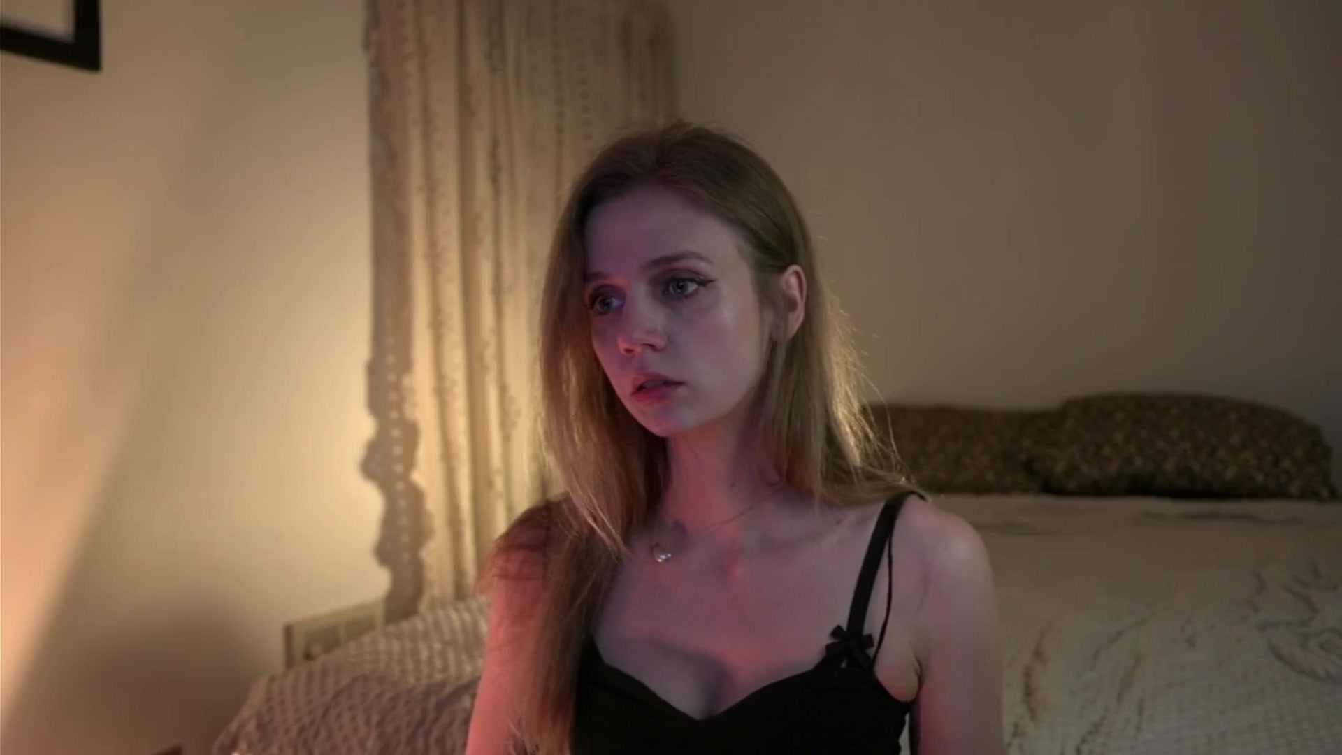 Gallery image thumbnail from muffinmoon's myfreecams stream on, 05/06/2025, 06:28 image 10 of 20