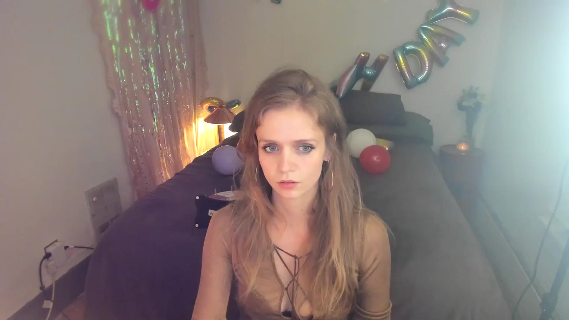 Gallery image thumbnail from muffinmoon's myfreecams stream on, 08/17/2025, 08:06 image 7 of 20