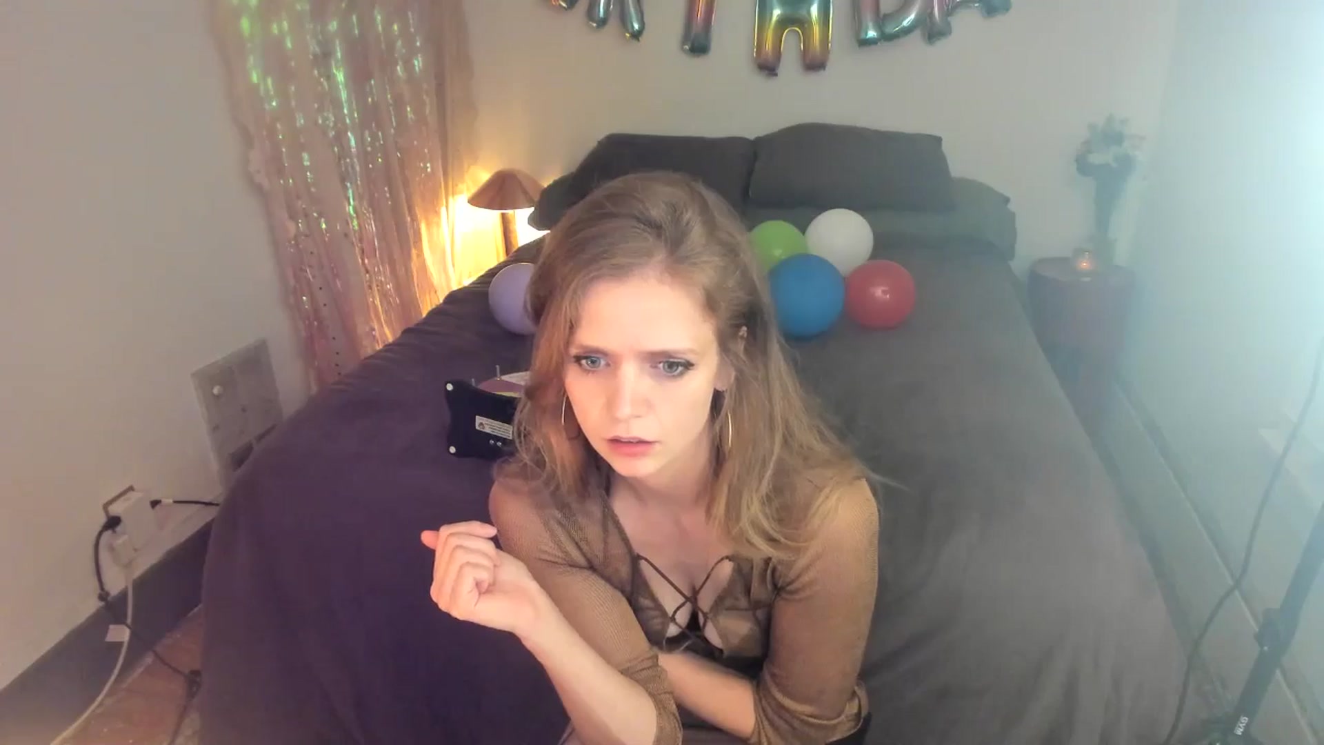 Gallery image thumbnail from muffinmoon's myfreecams stream on, 08/17/2025, 08:06 image 5 of 20