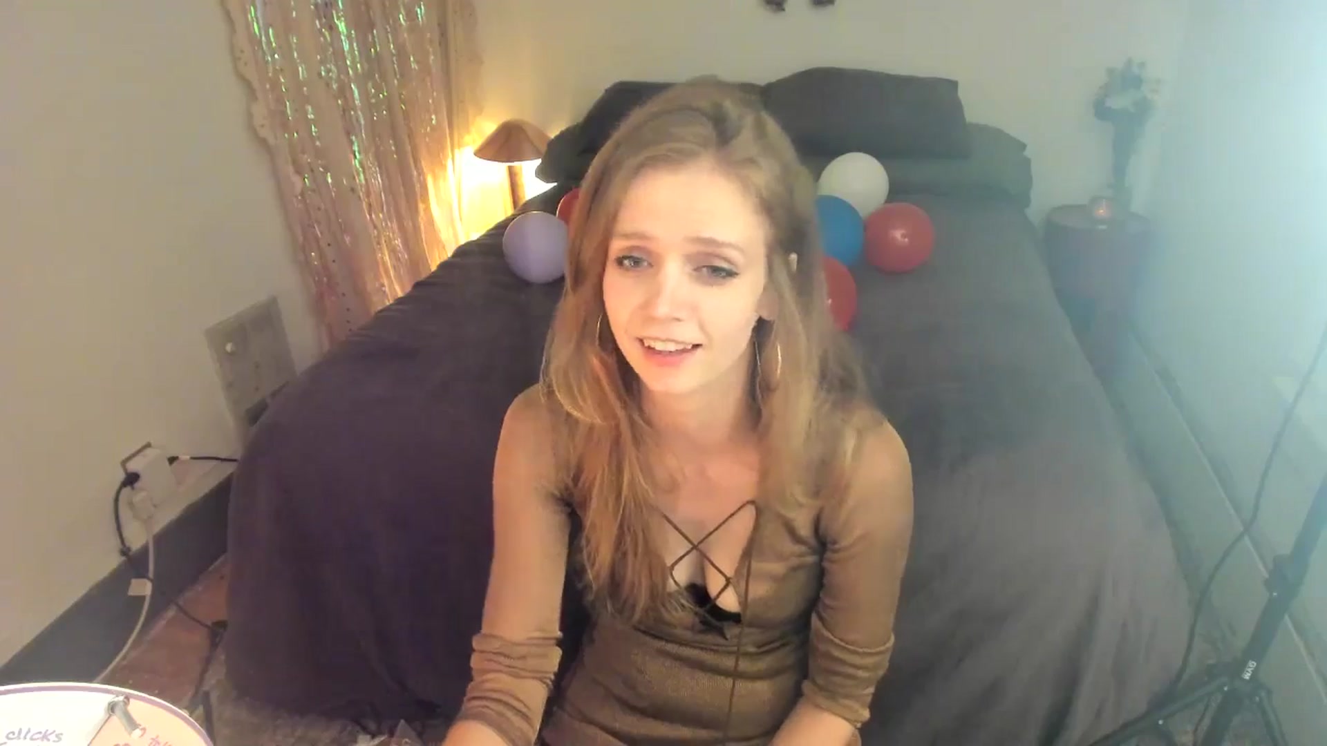 Gallery image thumbnail from muffinmoon's myfreecams stream on, 08/17/2025, 08:06 image 2 of 20