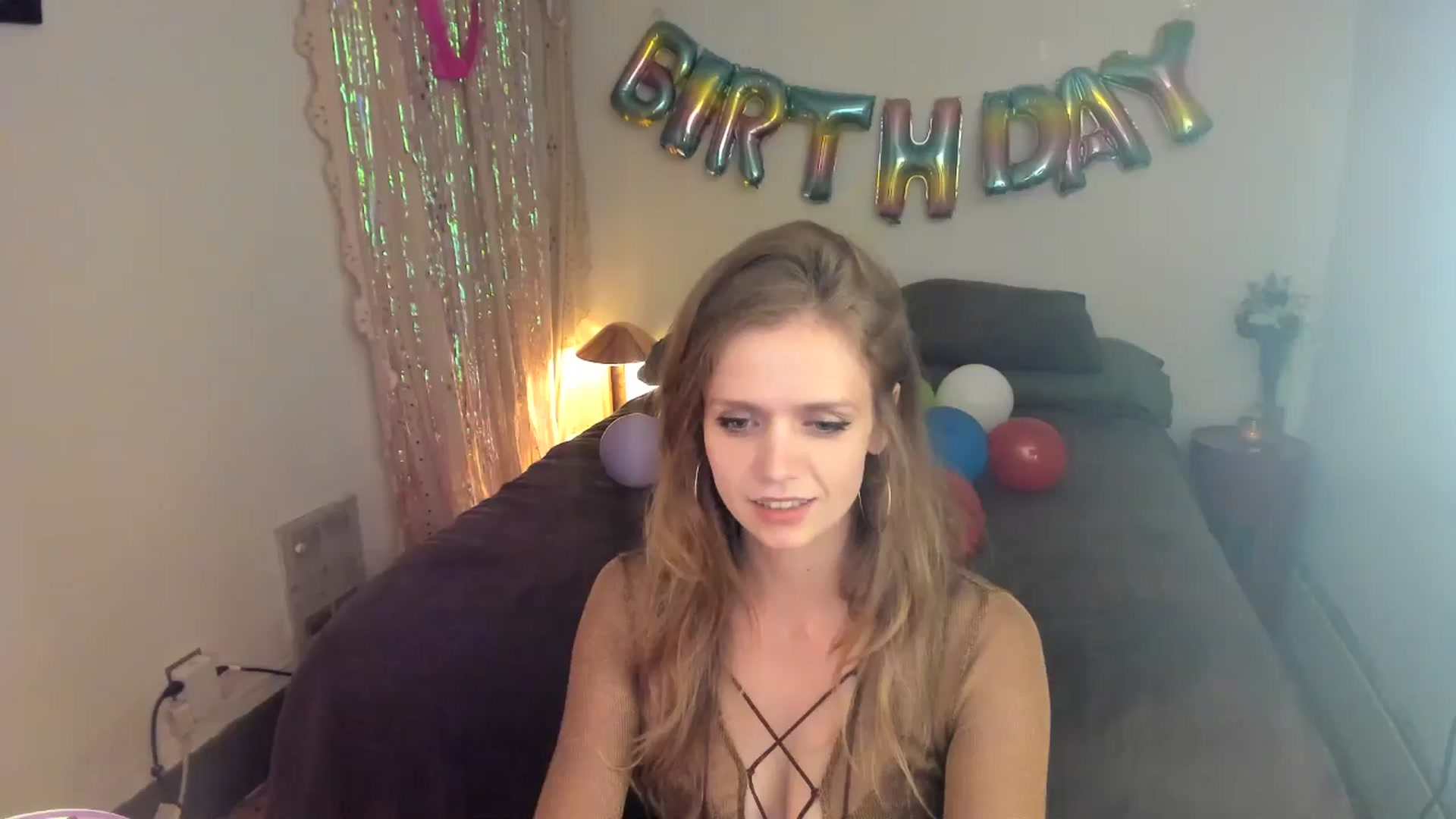 Gallery image thumbnail from muffinmoon's myfreecams stream on, 08/17/2025, 08:06 image 1 of 20