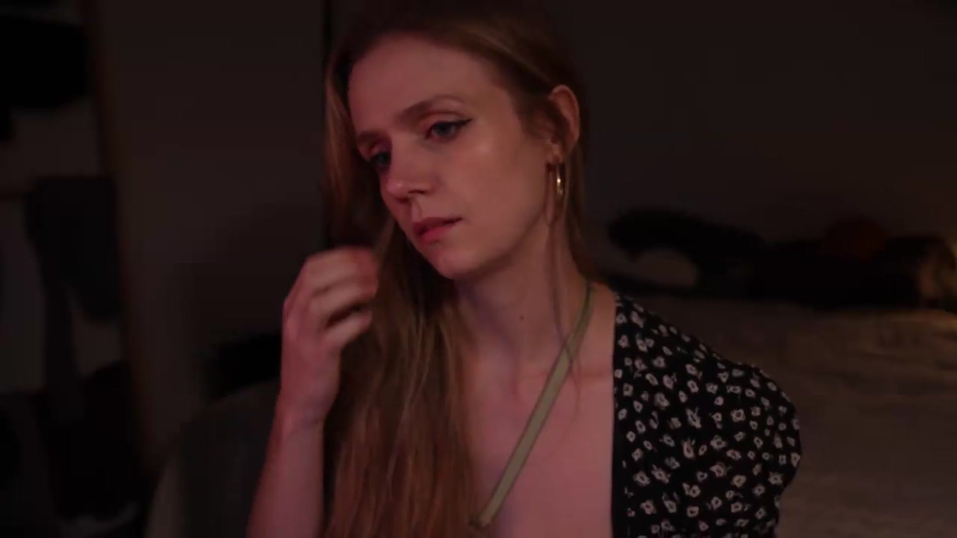Gallery image thumbnail from muffinmoon's myfreecams stream on, 05/17/2026, 06:27 image 14 of 20
