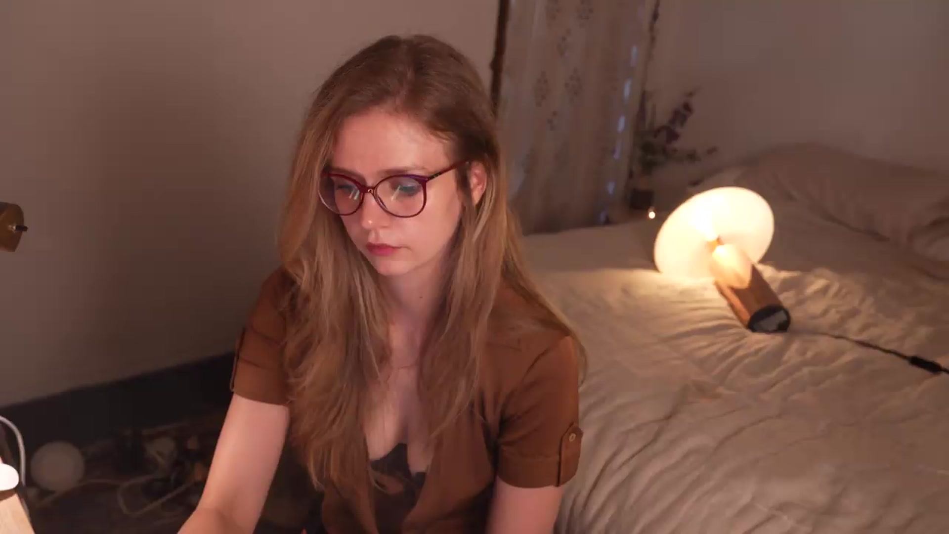 Gallery image thumbnail from muffinmoon's myfreecams stream on, 06/11/2026, 08:35 image 8 of 20